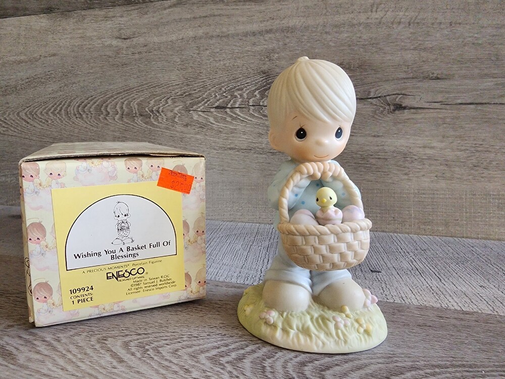 Precious Moments "Wishing You A Basket Full Of Blessings" 09924 w/box -AD116